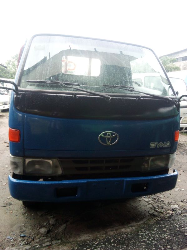 Main image of 2003 Toyota Dyna
